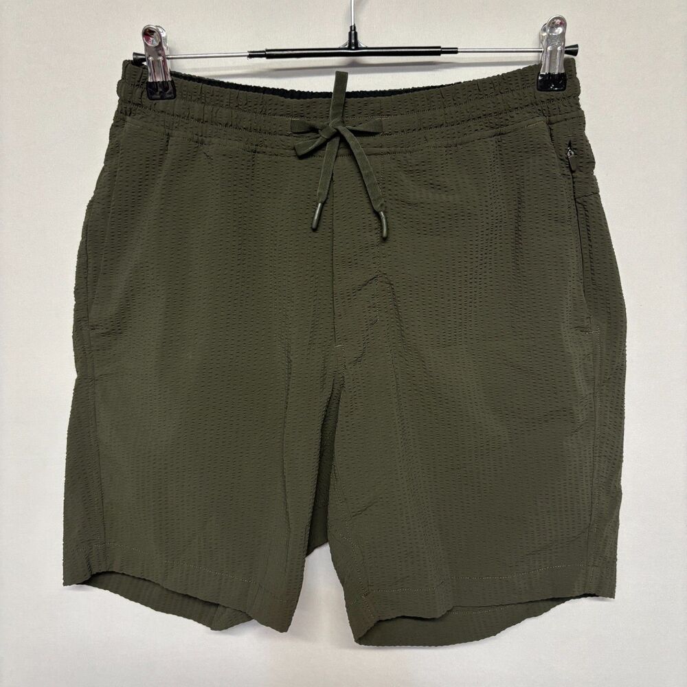 Lululemon Men Size Medium Bowline Shorts 8" Seersucker Performance D132 -28